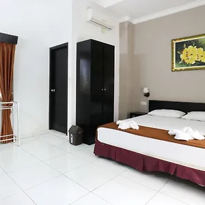 Guest house Warapsari Kuta