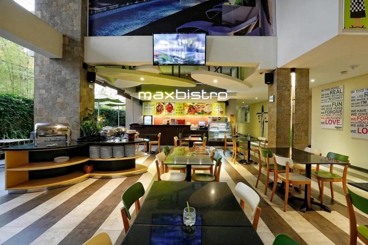 Hotel Maxonehotels At Bukit Jimbaran